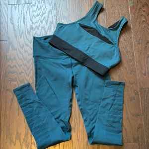Lululemon Teal Yoga Set. Pant size 8, Top see meas